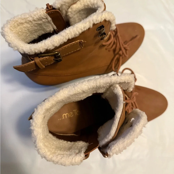 Me Too Boots With Faux Fur Inside Size 9.5 - Picture 7 of 10